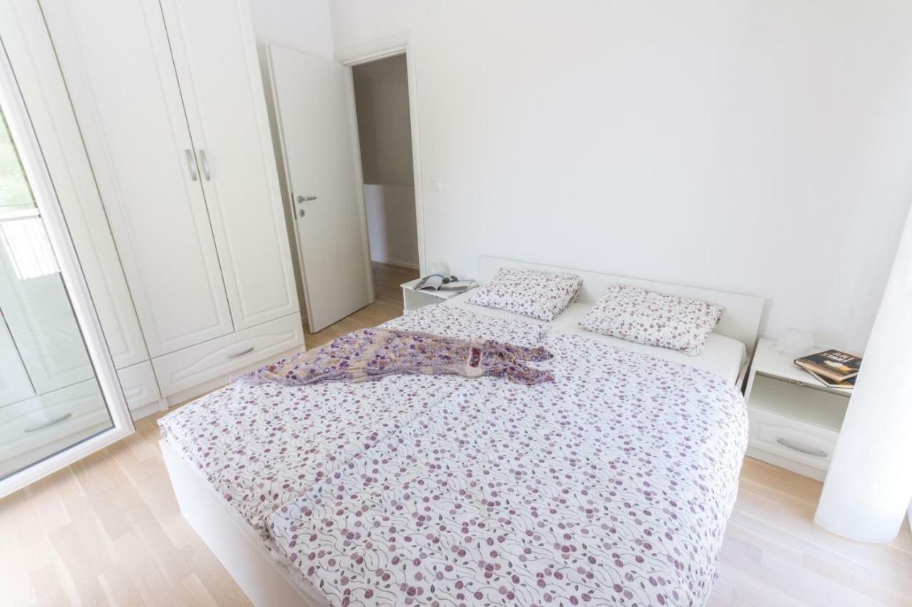 Villa House Sunny Rock Baska Exterior foto